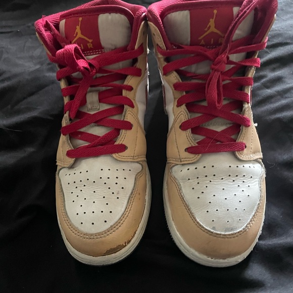 Jordan Mid 1 Light Curry Cardinal size 7 send me an offer. - Picture 3 of 5